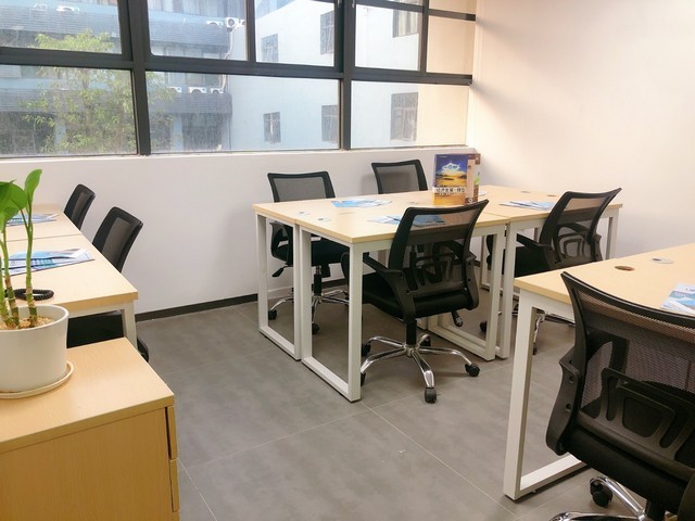 老人养老一个月多少?